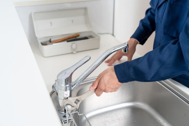 排水管が突然破裂｜主な原因と今すぐできる予防策